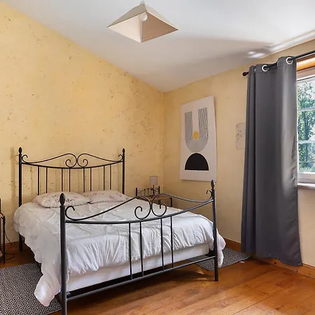 Les Gallinaces Holiday home Lusignan